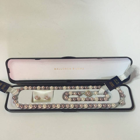 Collar Con Aretes y Pulsera (Mallorca) [Morados]